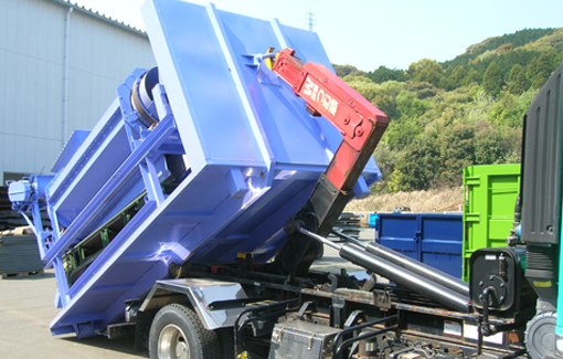 固定式と異なり、脱着車での搬送による現場ごとの移動が可能。