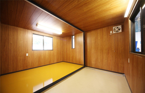 展開後の室内